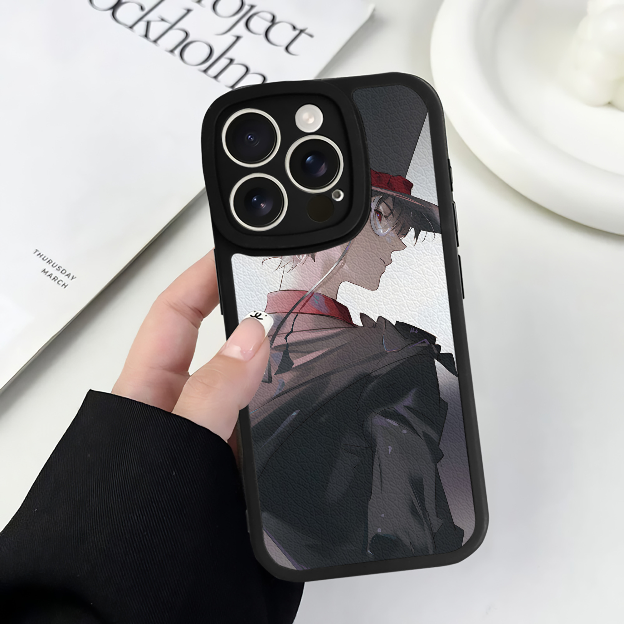 （画像用） 名探偵コナン Detective Conan 【iPhone 16シリーズ対応】シリコンスマホケース（レザー調） 材質：シリコン